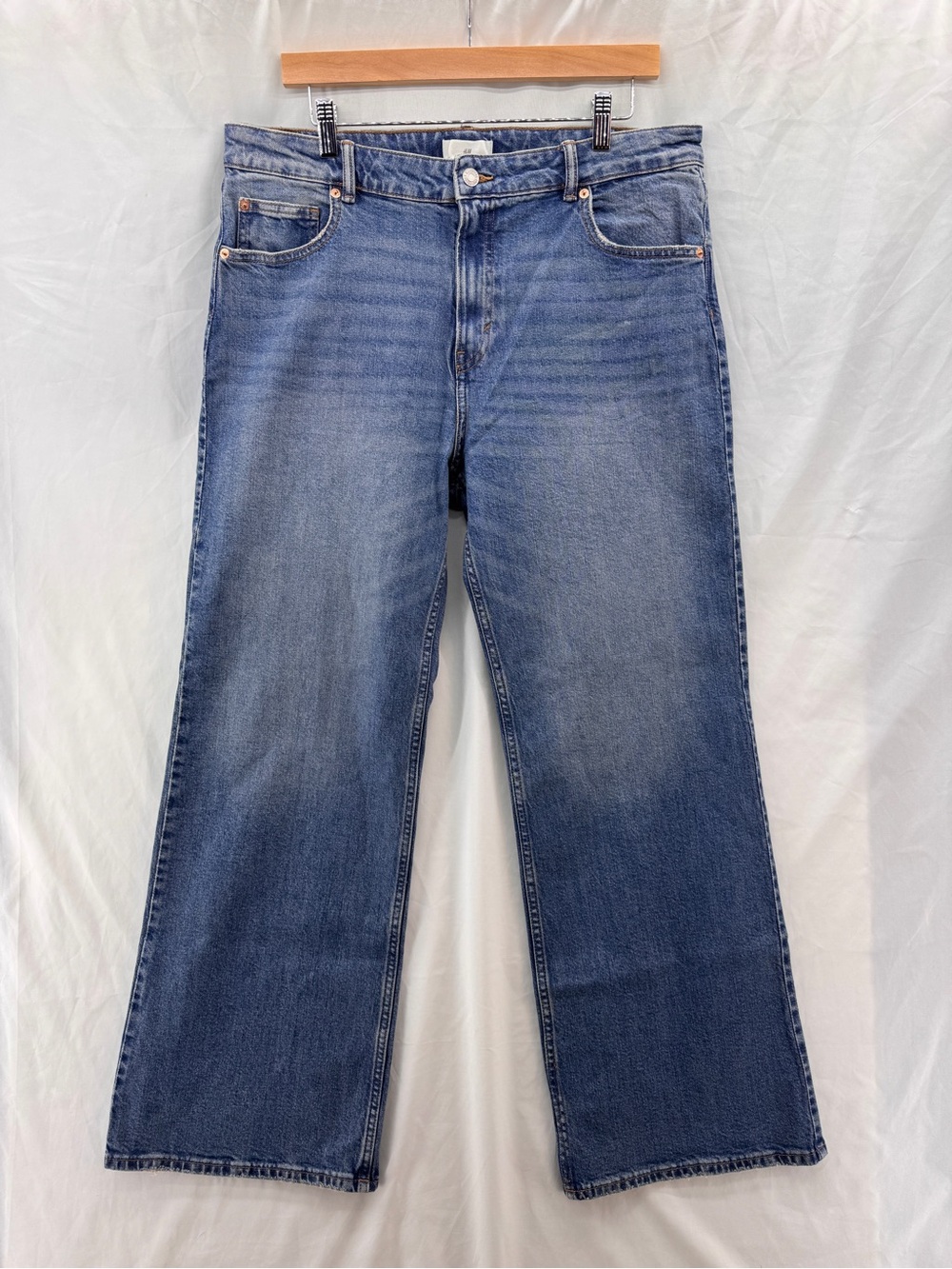 H&M Women's Wide High Jeans Denim Blue Size 16 Vintage Wash Broken-in Aesthetic